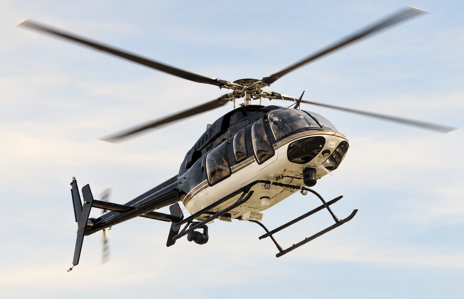 Helicóptero Bell 407 en configuración institucional