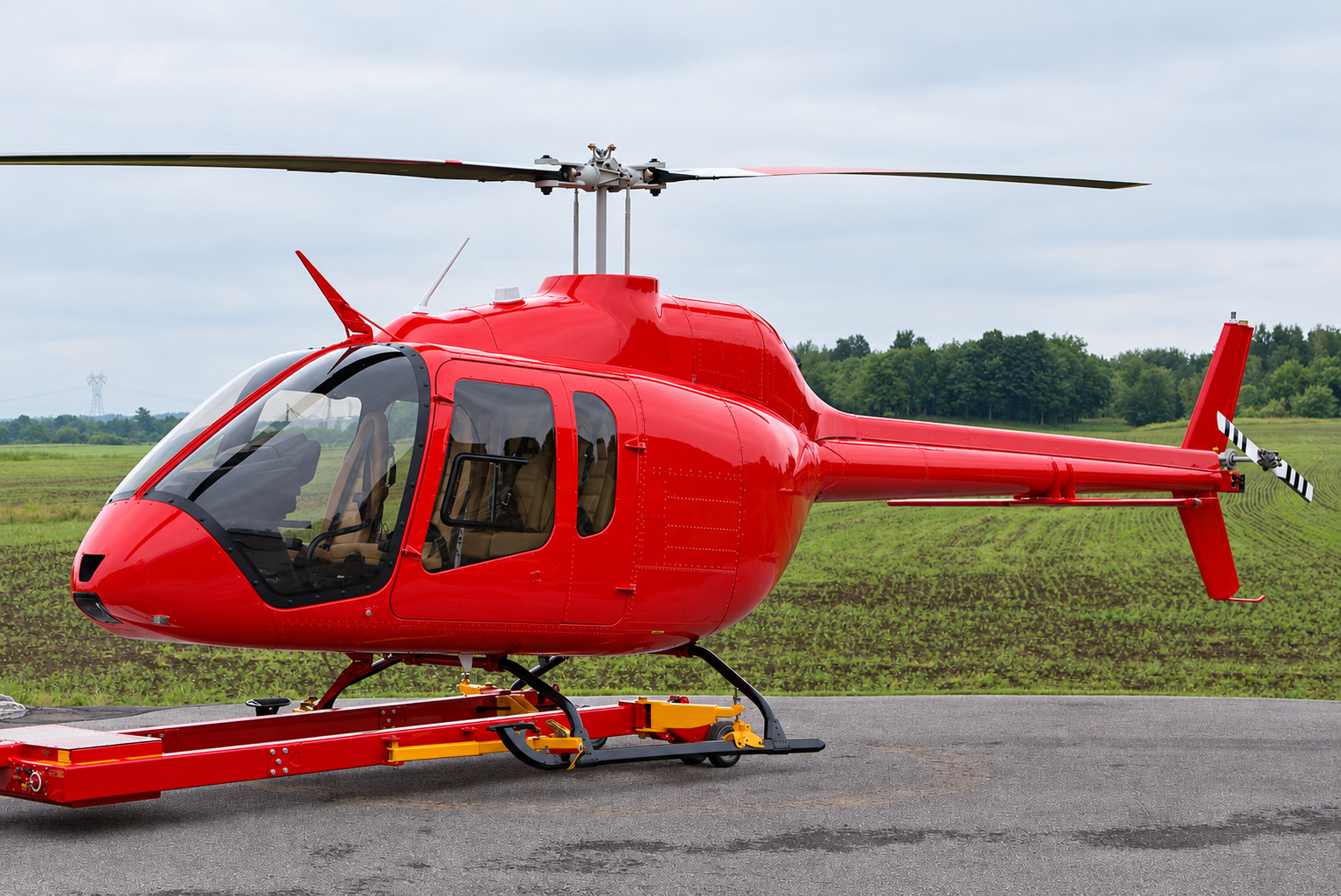 Helicóptero Bell 505 en vuelo